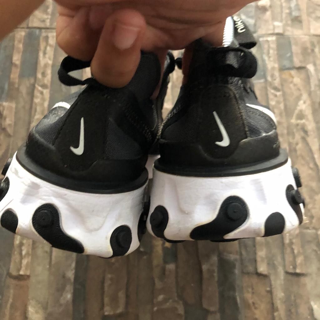 Nike React Element size 40
