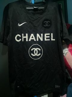 M) Authentic CHANEL winter 2017 collection shirt, Men's Fashion, Tops &  Sets, Tshirts & Polo Shirts on Carousell