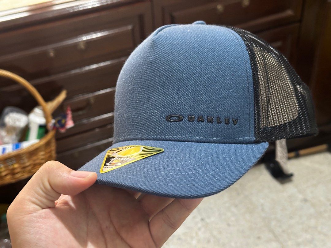 Oakley chalten store cap