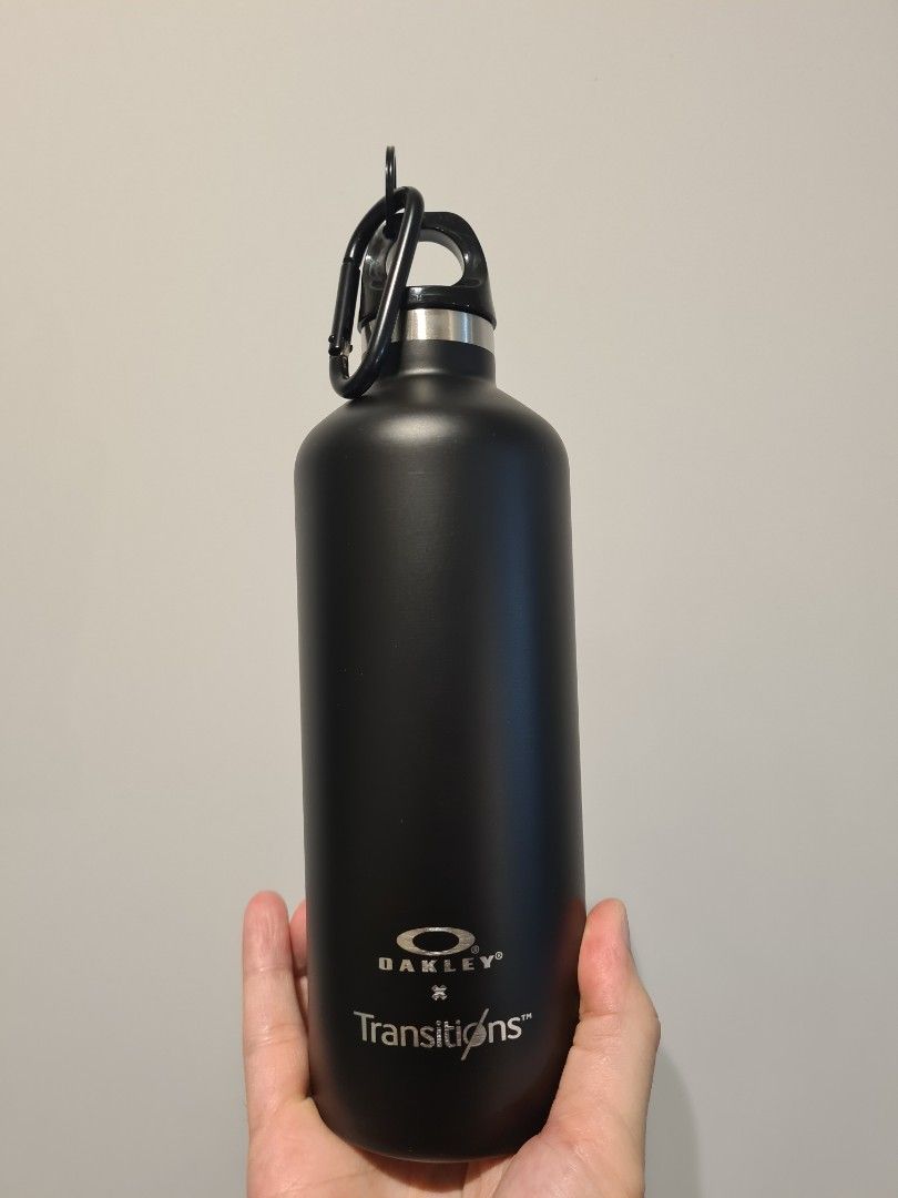 Oakley bottle shop