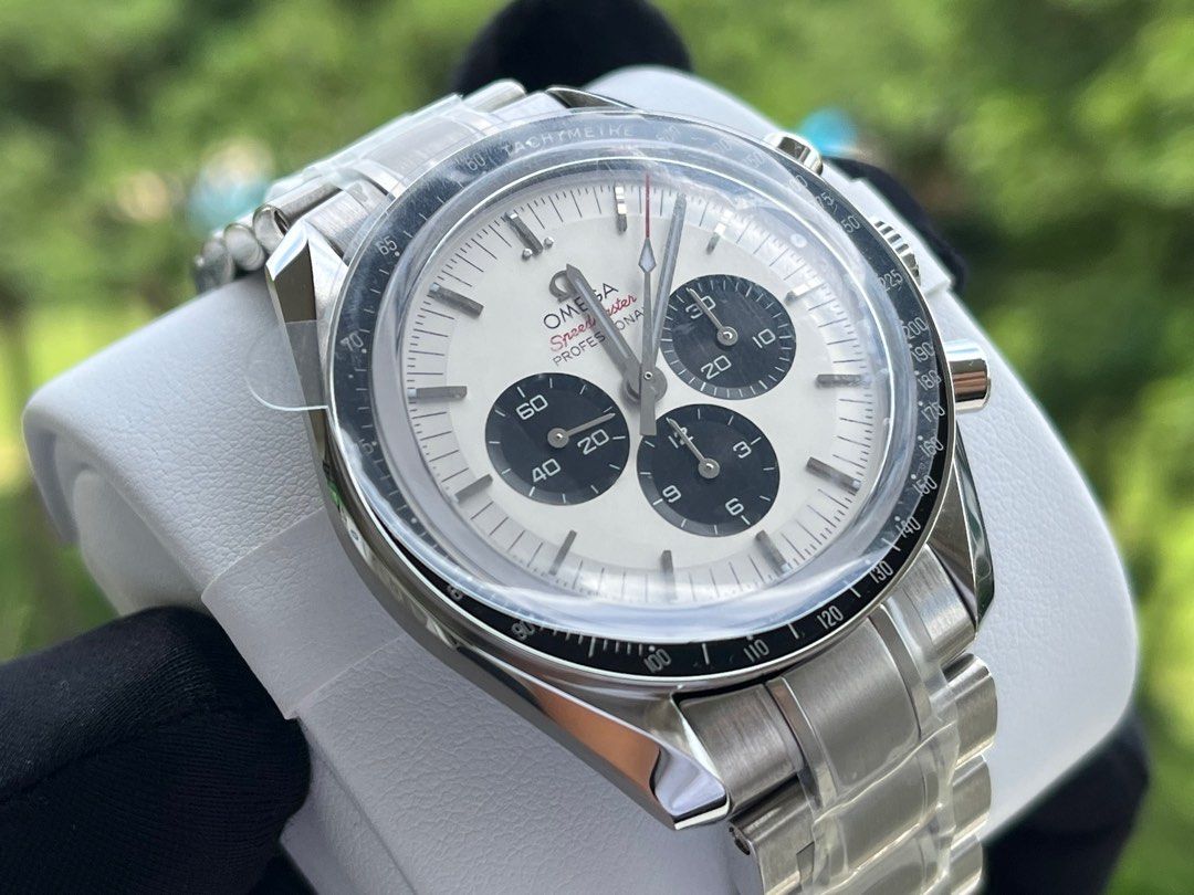 Omega speedmaster best sale professional panda