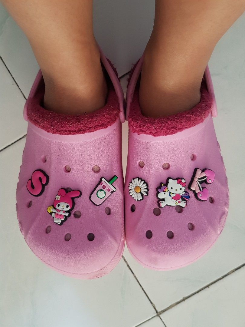 Pink fur lined crocs hotsell