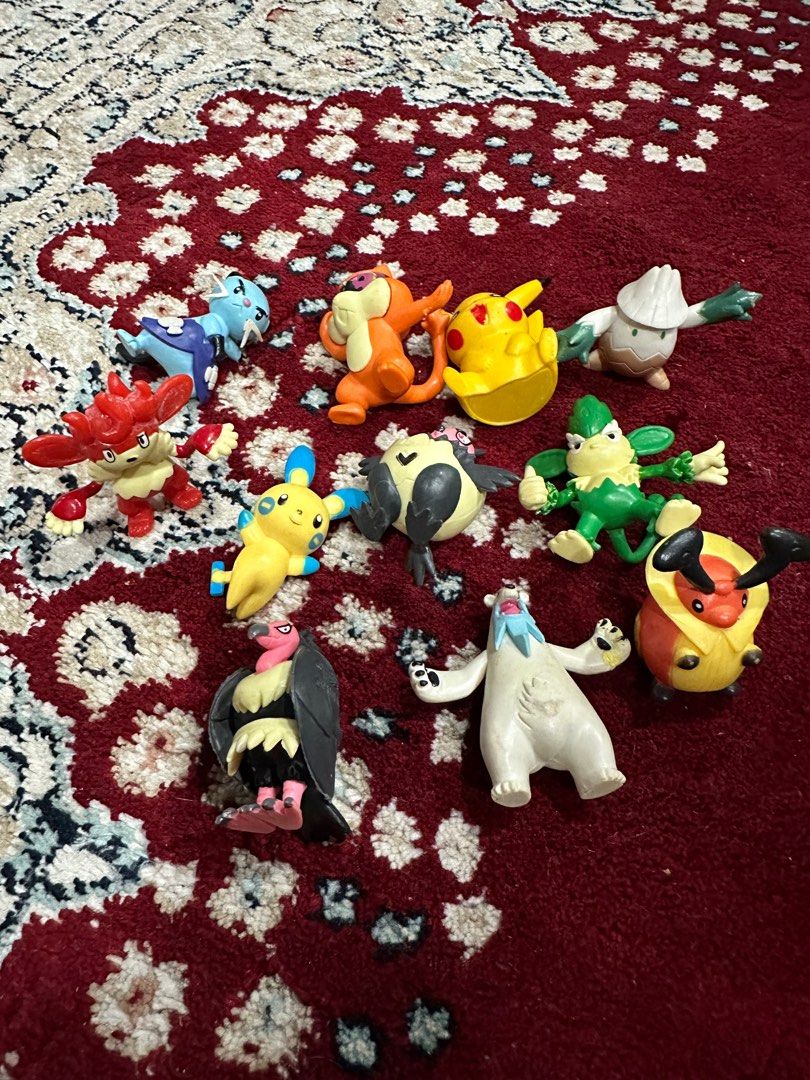 Small 2025 pokemon figures