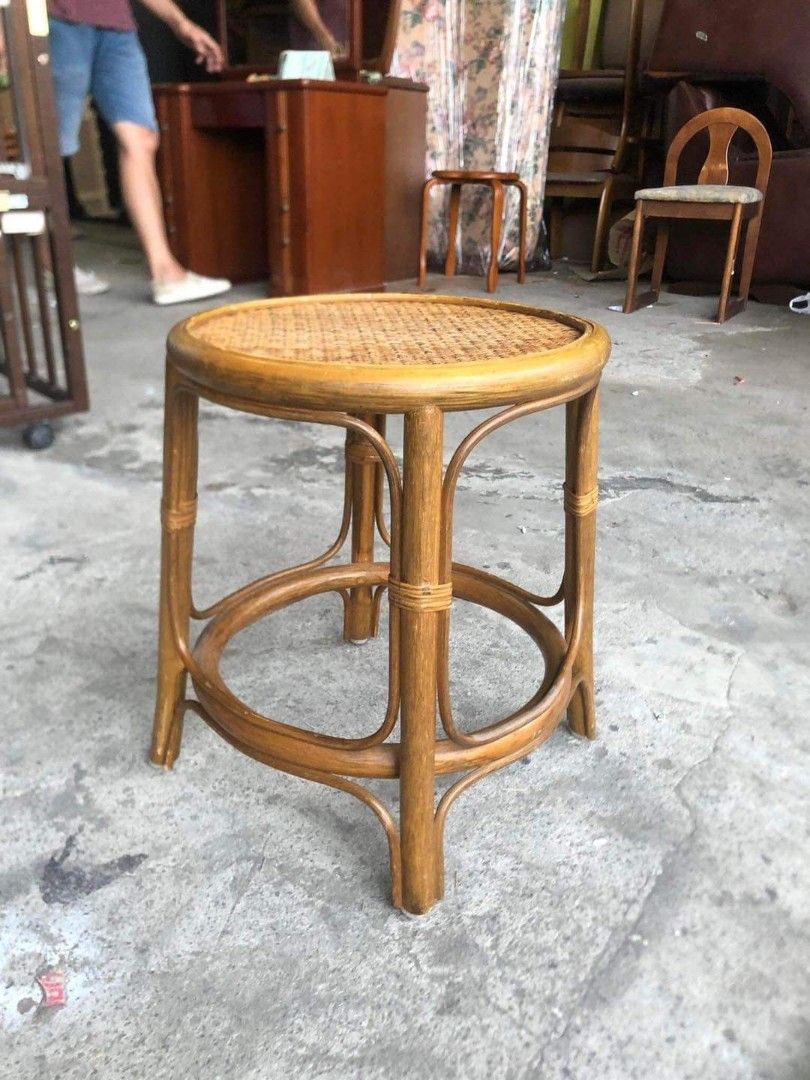 Round stool discount price