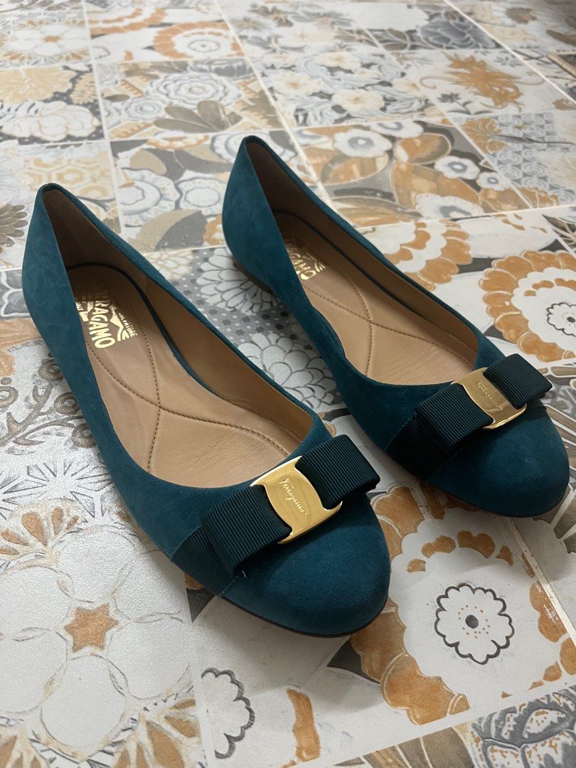 Ferragamo bow deals flats
