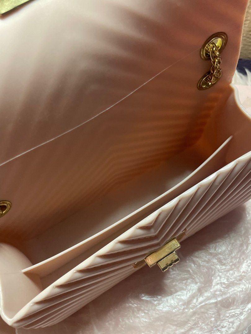 SECOSANA Two-Way Silicone Bag in Light Pink (Category: Luxury Bags & Wallets) located in Quezon City. Submitted by annicarts (Listing ID 1262673130, Image 3). Description: - Brand New - Never been used -Silicone bag .