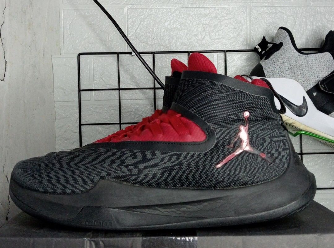 Sepatu basket nike air jordan top