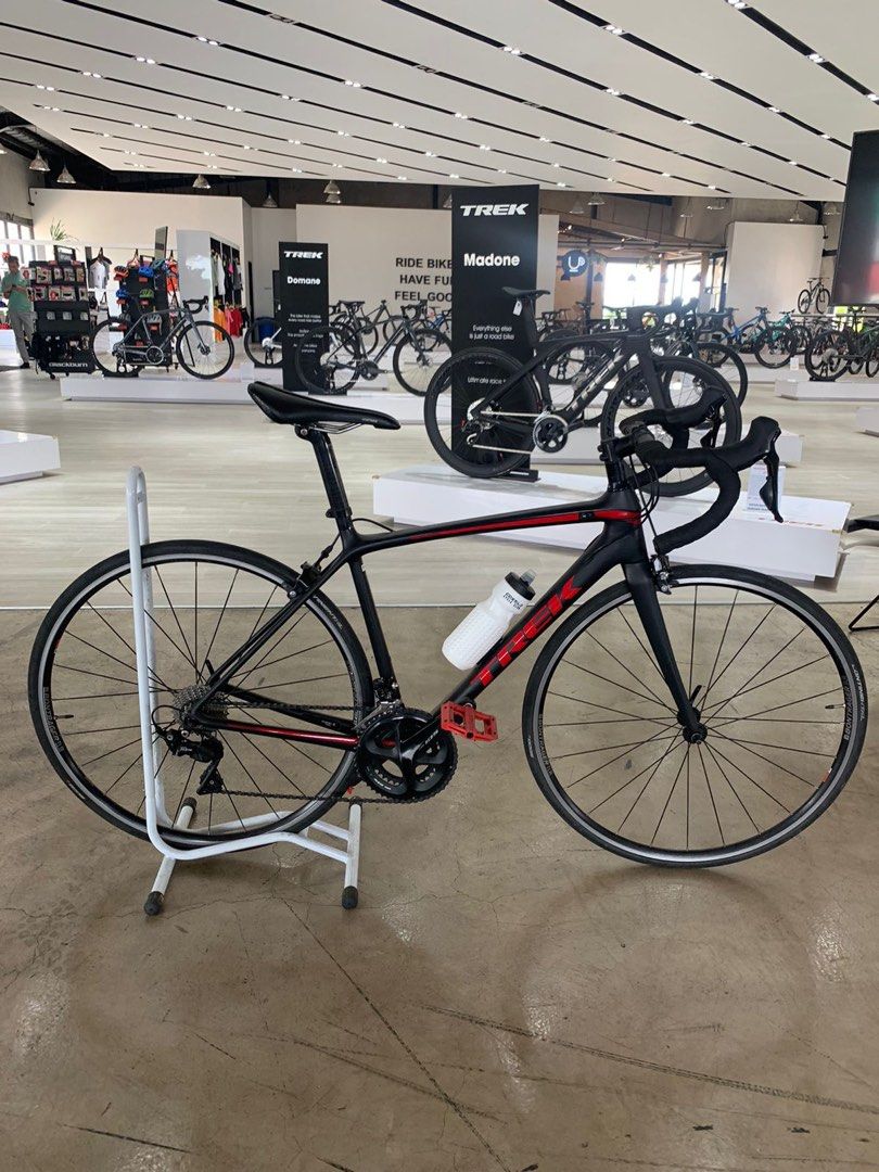 Sepeda hotsell trek carbon