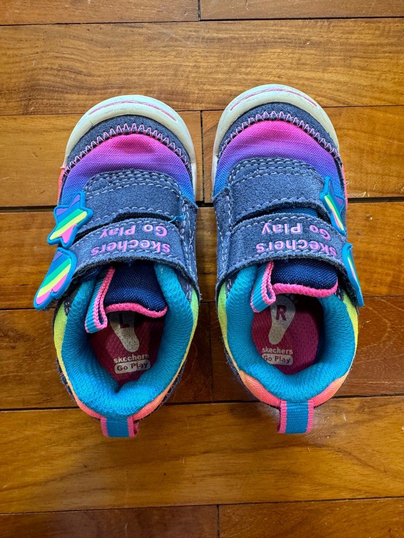 Childrens size discount 1 trainers