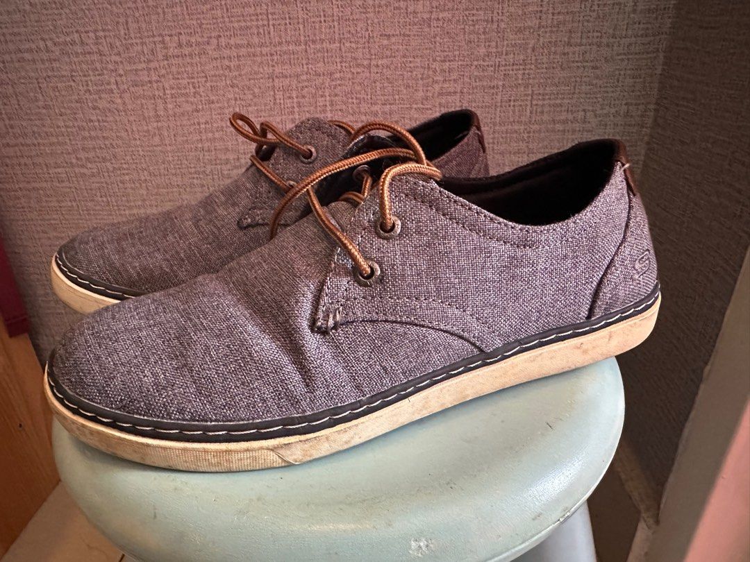 Skechers wide fit hotsell memory foam gel infused