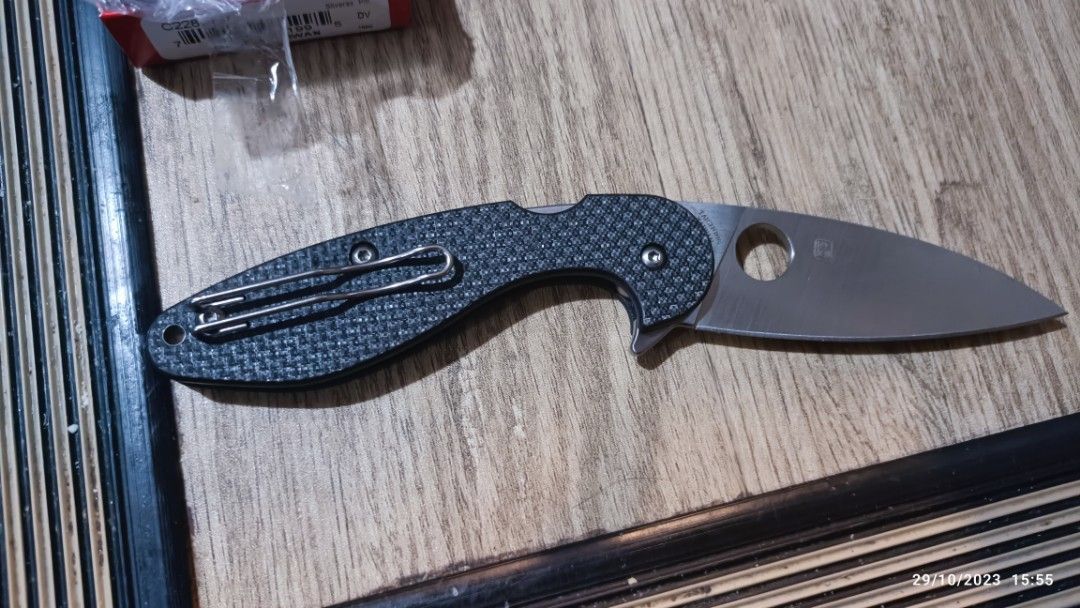 Spyderco Sliverax Folding Knife (Category: Hiking & Camping) located in Caloocan City. Submitted by gaberuaro6563 (Listing ID 1262811618, Image 2). Description: selling a BNIB Spyderco Sliverax. CPM S30V, Compression Lock..