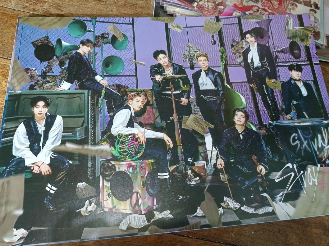 STRAYKIDS POSTER [GROUP] UNOFFICIAL (Category: K-Wave Merchandise) located in Las Pinas. Submitted by msvicto (Listing ID 1262788665, Image 3). Description: Hello selling these unofficial posters for only 46php! Perfect for gifts this coming Christmas! 16.5 x 11.3 inches Sold per piece.