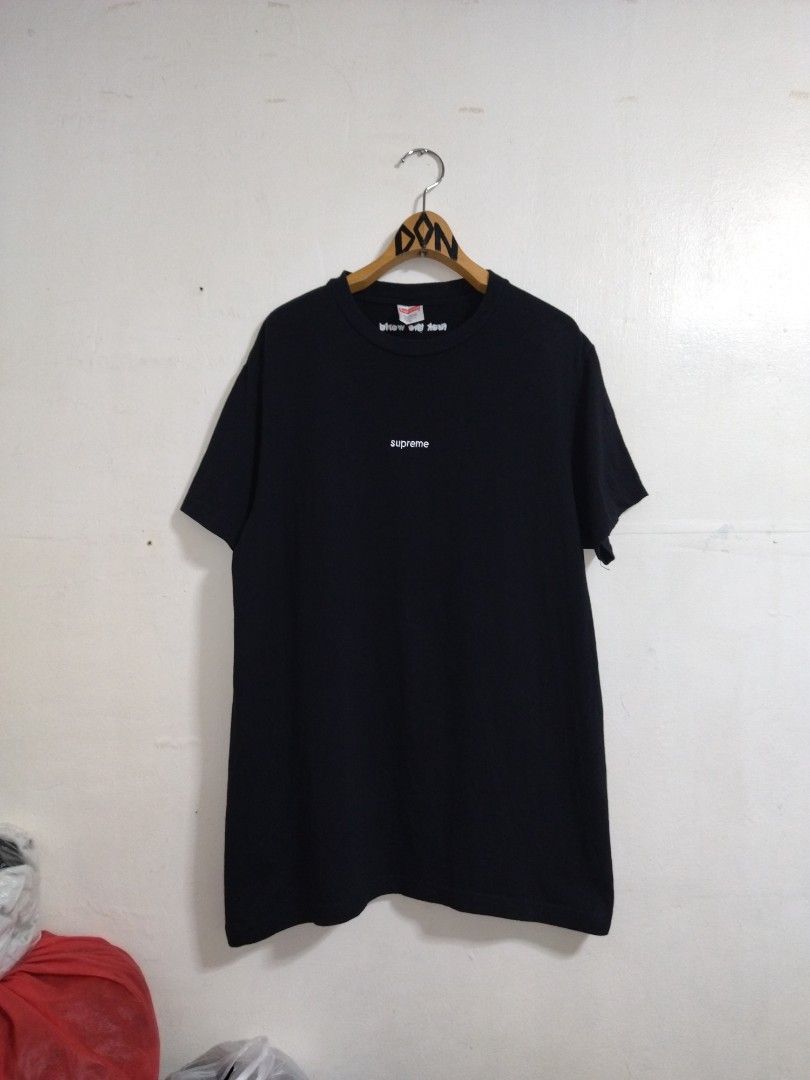 Supreme world tee online