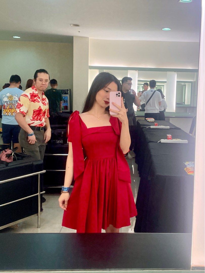 Suzy red dress online