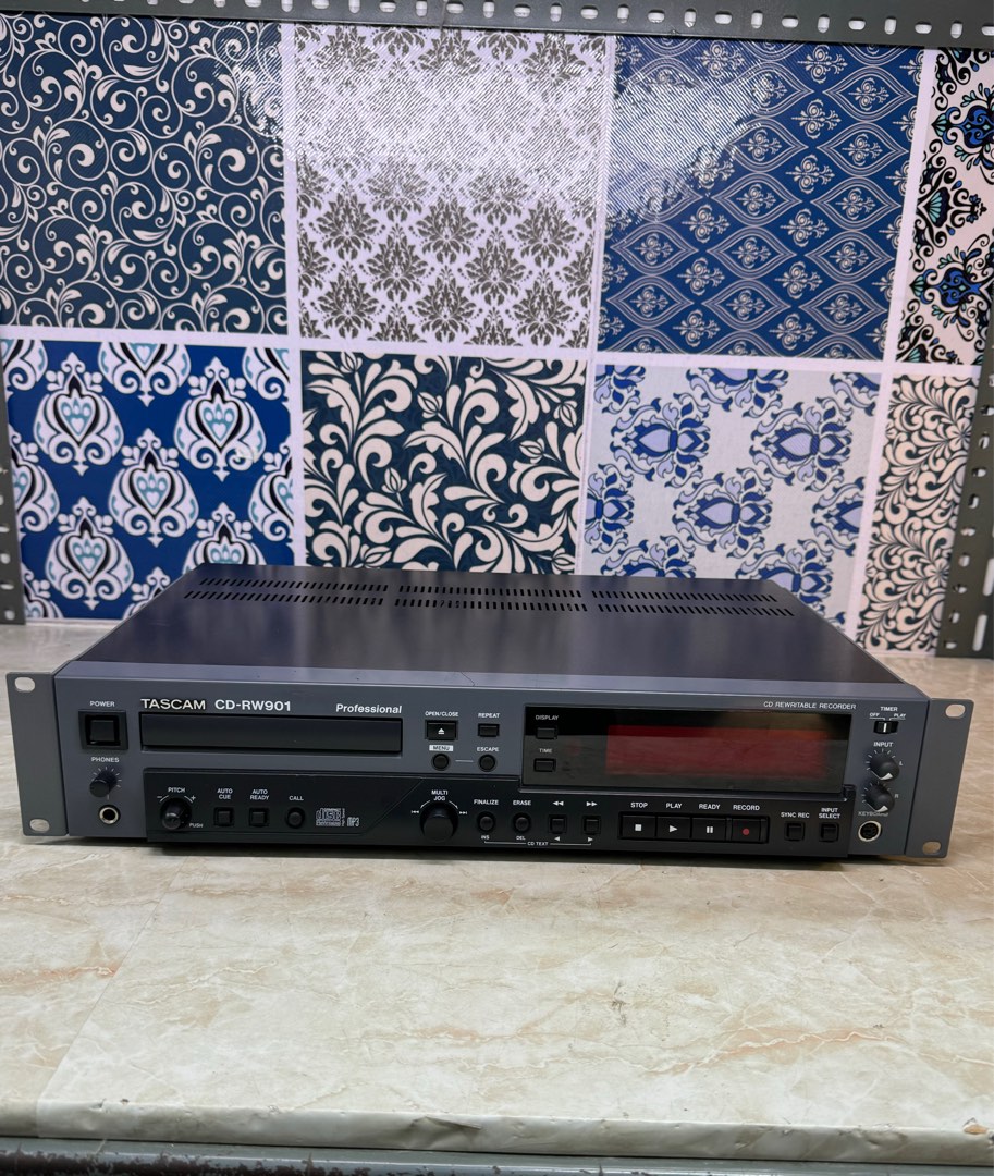 TASCAM CDRW901 CD Player and Recorder, TV & Home Appliances, TV & Entertainment, Entertainment