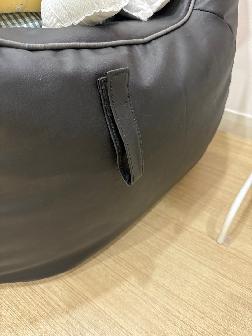 Todak gaming bean bag, Furniture & Home Living, Furniture, Sofas on