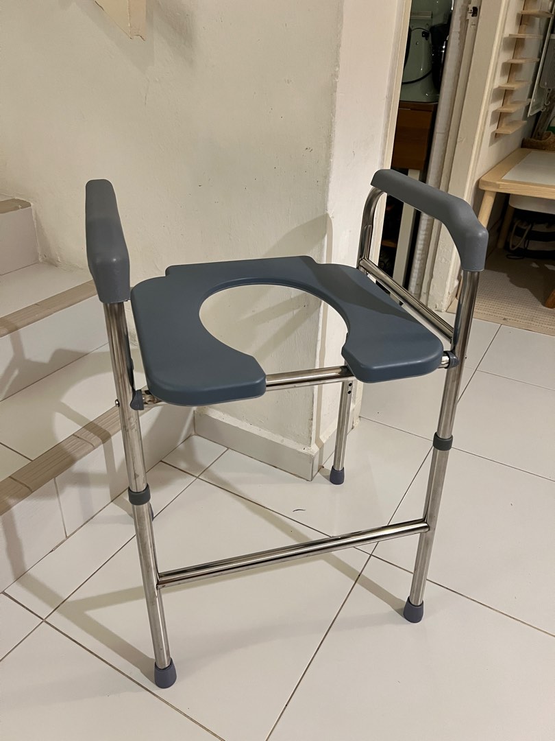 Toilet seat aid, Health & Nutrition, Assistive & Rehabilatory Aids