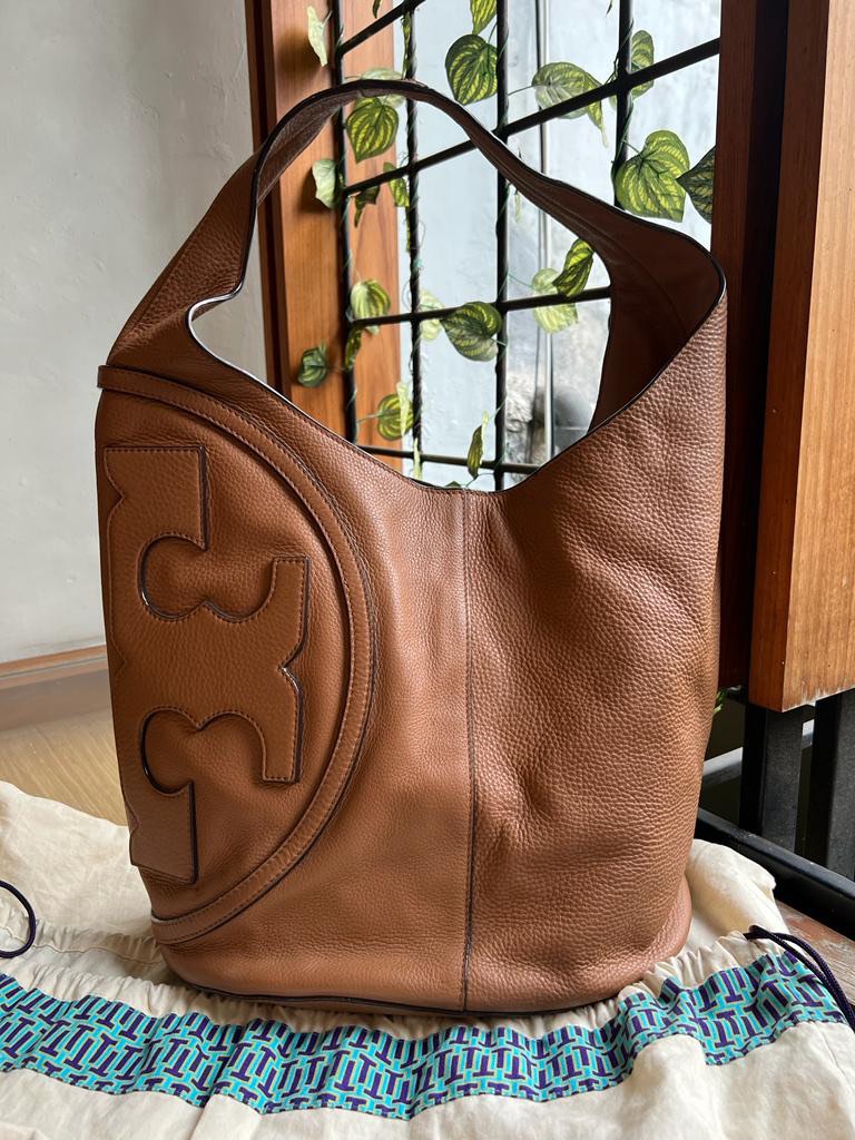 Tory burch all t hobo on sale