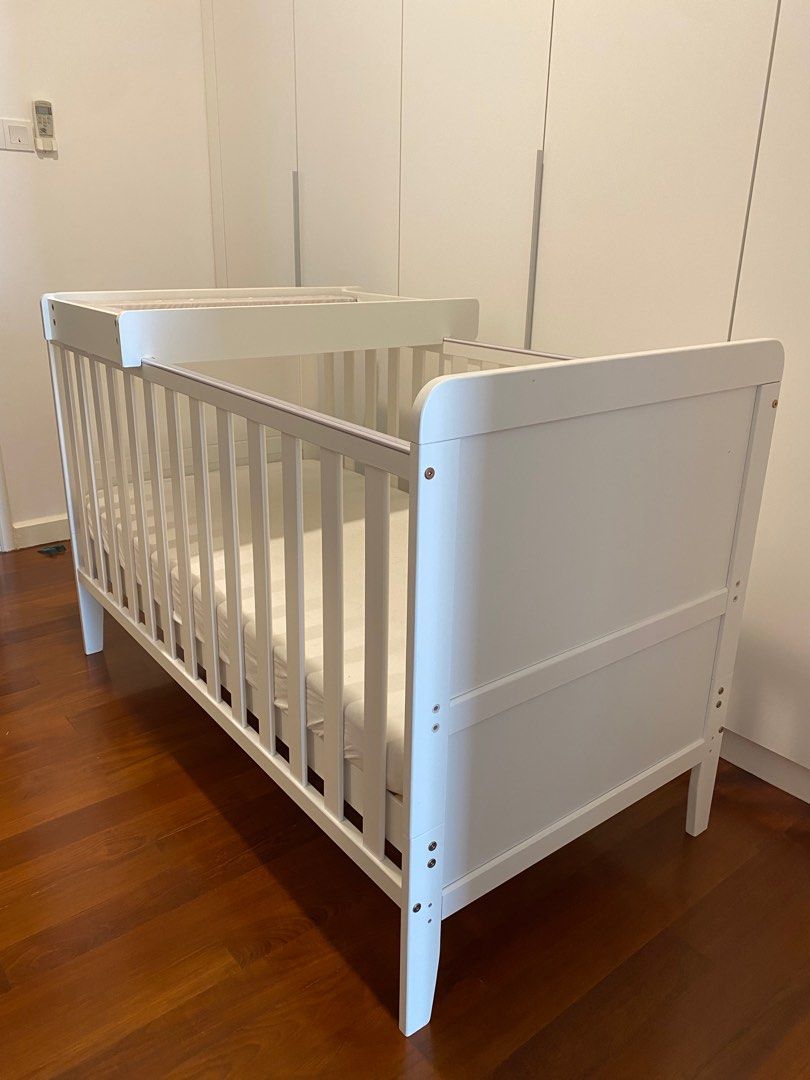 Baby elegance travis hotsell cot bed instructions