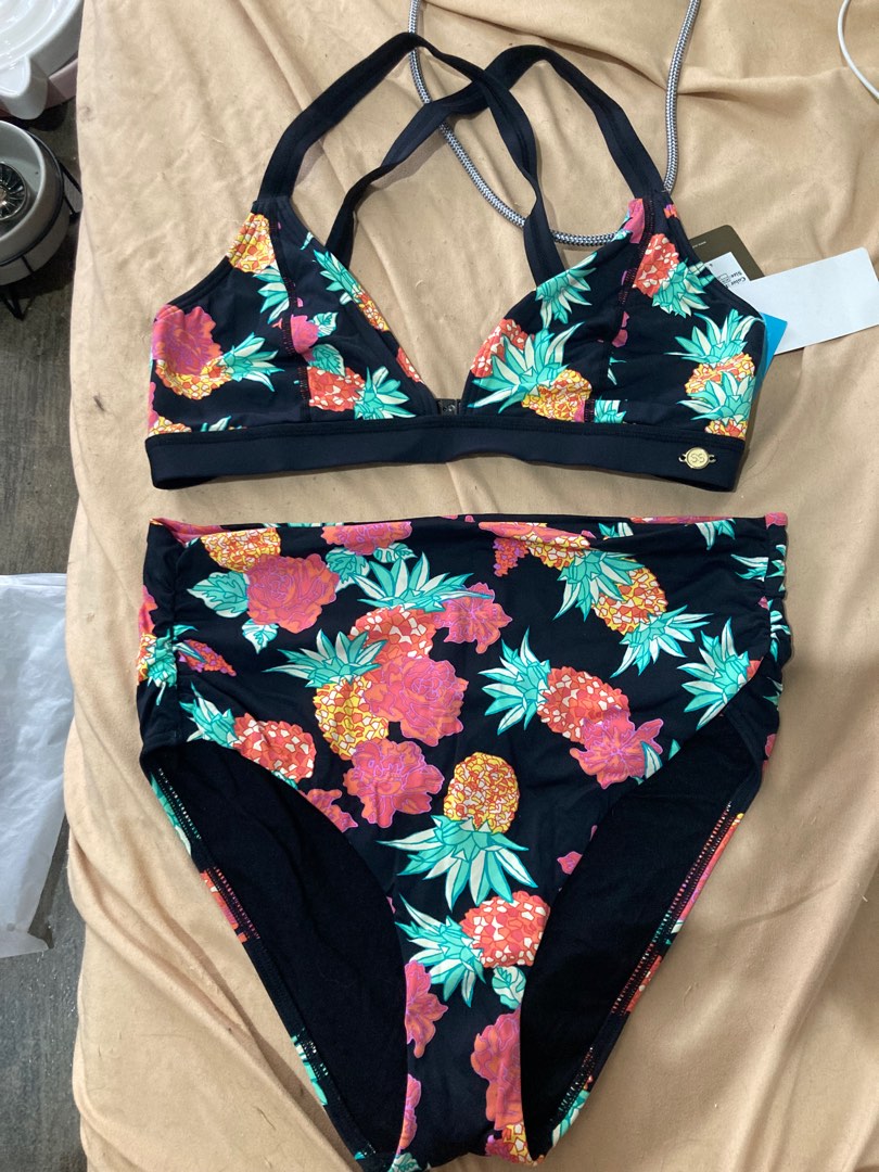 TWO PIECE SWIMWEAR (UNUSED), Women's Fashion, Swimwear, Bikinis