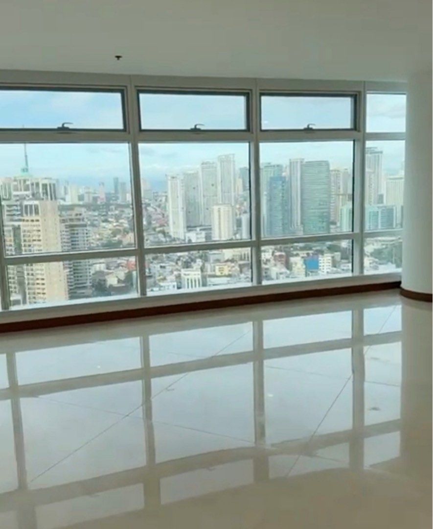 Two Roxas Triangle Makati City 3-Bedroom Condominium Unit For Sale ...