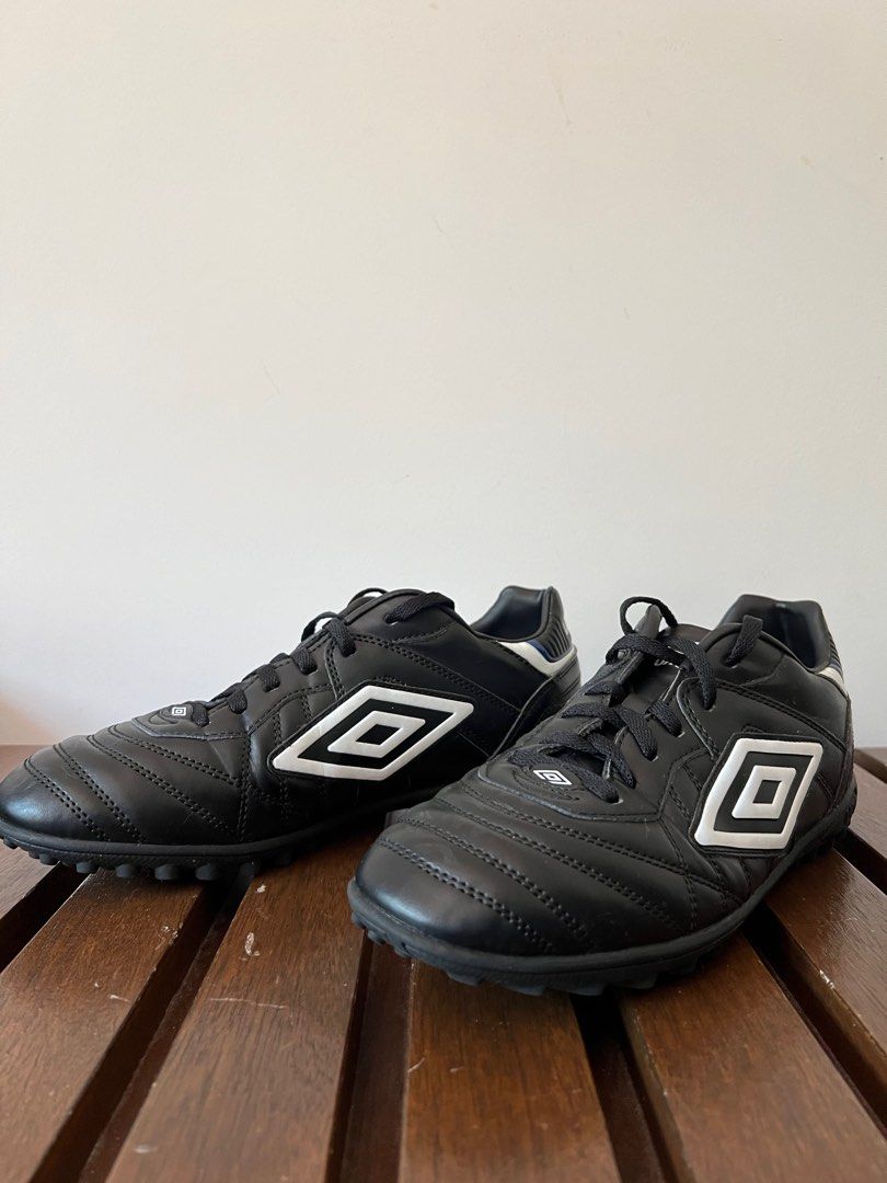 umbro turf shoes