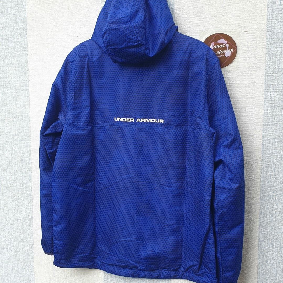 Under armour cagoule top