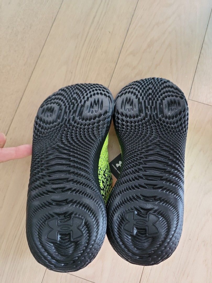 under Armour slip speed, 男裝, 鞋, 便服鞋 Carousell