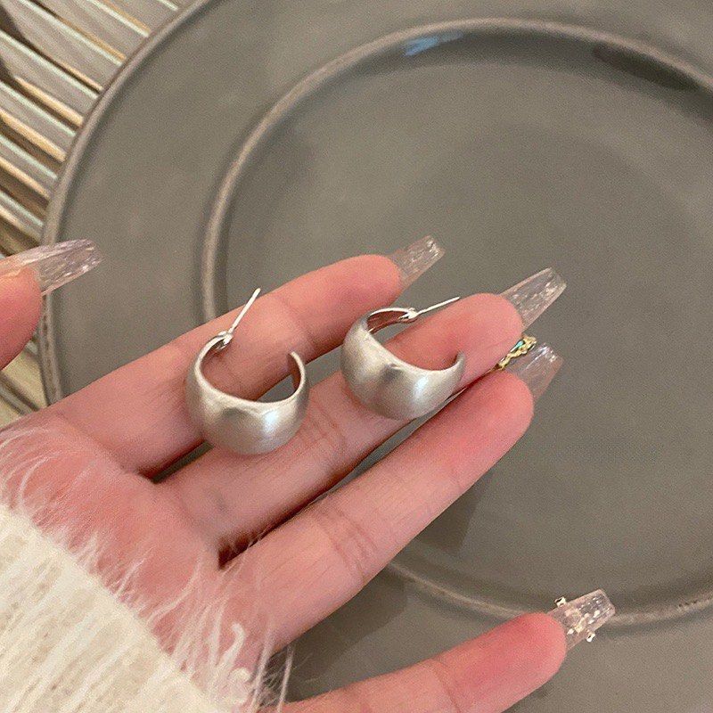 Matte silver earrings discount