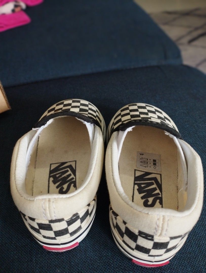 Vans blisters store