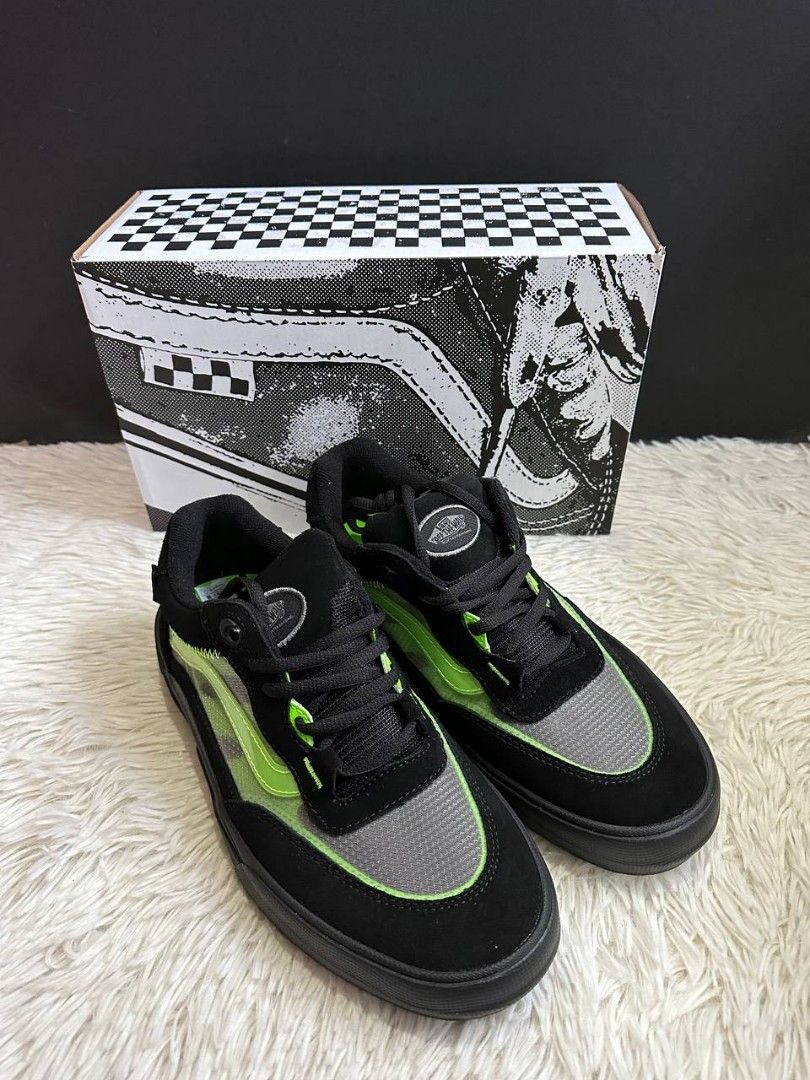 Vans Wayvee Shoes (glow skulls green/black)