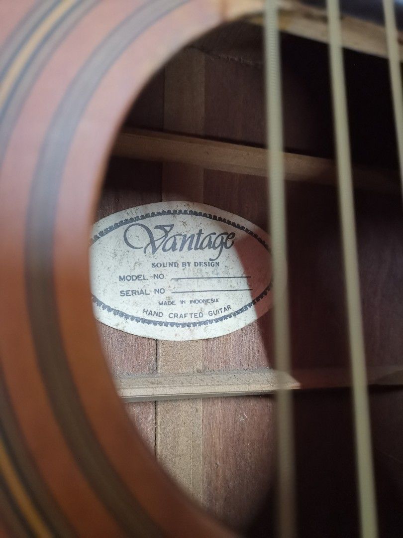 Vantage Acoustic Guitar, Hobbies & Toys, Music & Media, Musical ...