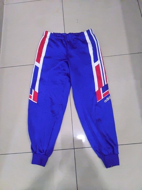 Vintage adidas 2024 track pants