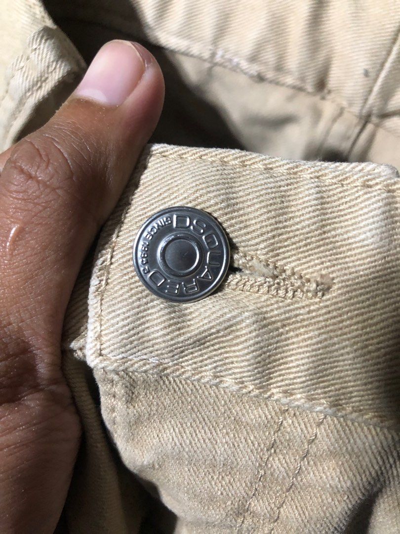 Vintage Dsquared Khaki Pants (Category: Trousers) located in Pinamalayan. Submitted by initialthriftstore (Listing ID 1262806344, Image 3). Description: W16 L38 As new No issues Very Crispy condition.