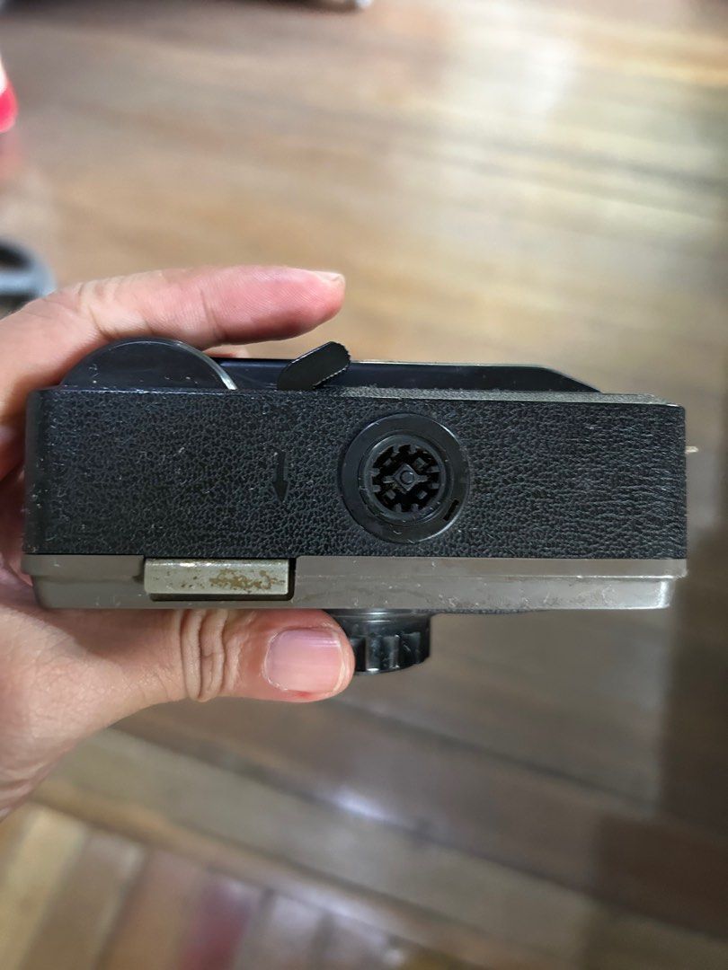 Vintage Kodak Instamatic Camera 76x (Category: Cameras) located in Manila. Submitted by preowneddesigner (Listing ID 1262735222, Image 2). Description: Not sure if this is still working because it’s just used for display .