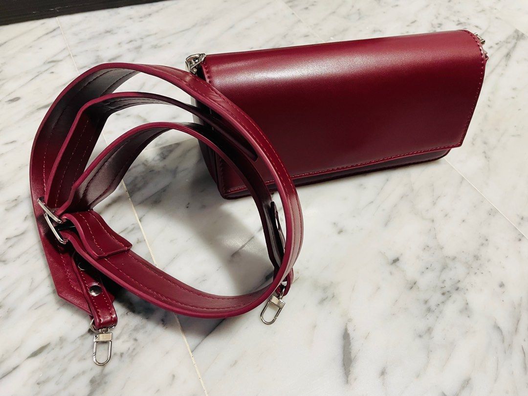 Vintage red wine color handbag