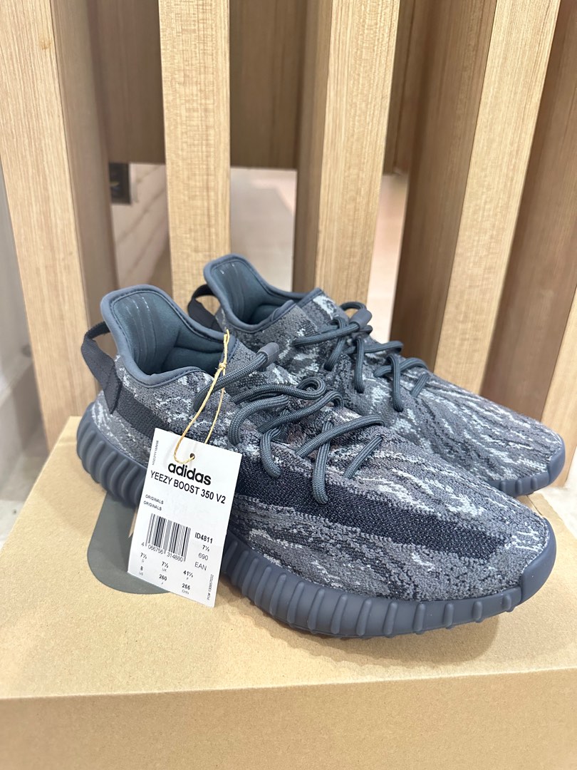 Adidas yeezy boost 200 deals