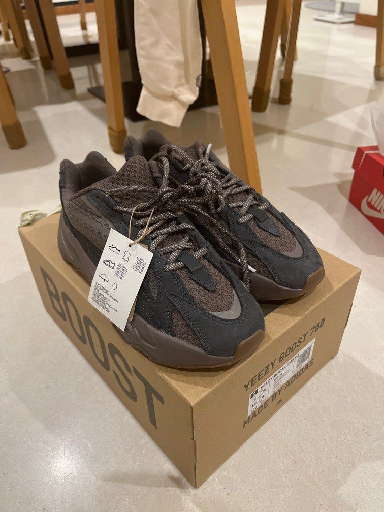 Yeezy sale mauve retail