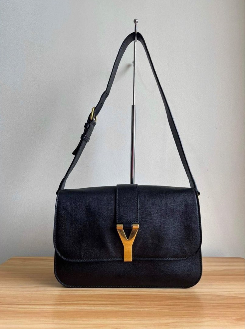 YSL chyc flap leather black GHW (auth) 🔴, Luxury, Bags & Wallets on  Carousell