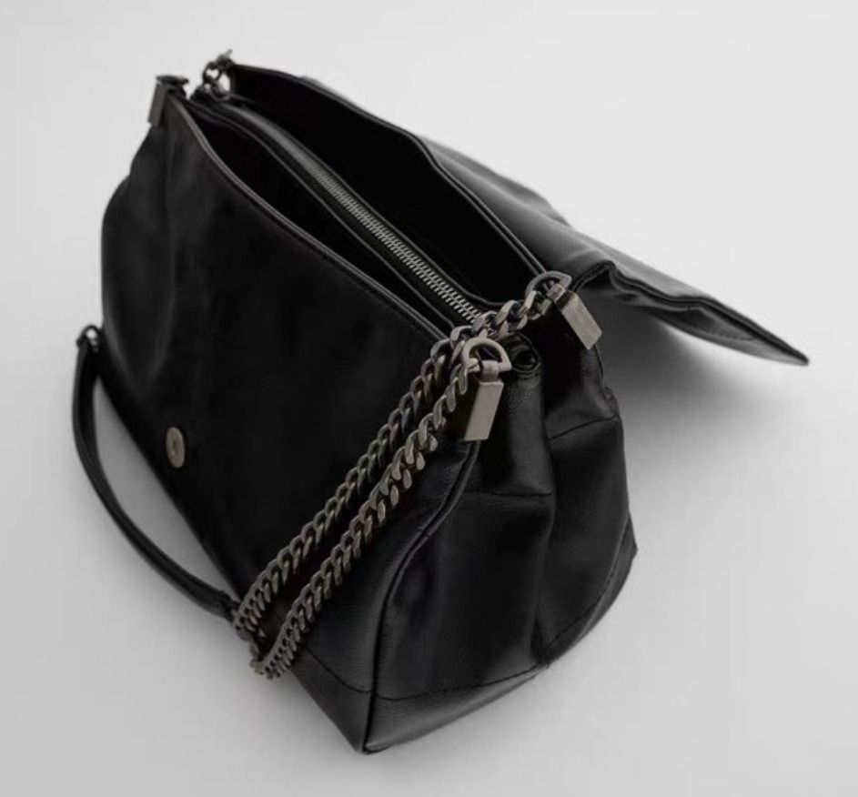 Rock style 2025 flap shoulder bag
