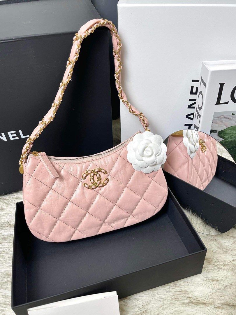 ❗23K Chanel Hobo Pink Calfskin GHW 22Cm, Luxury, Bags & Wallets on Carousell
