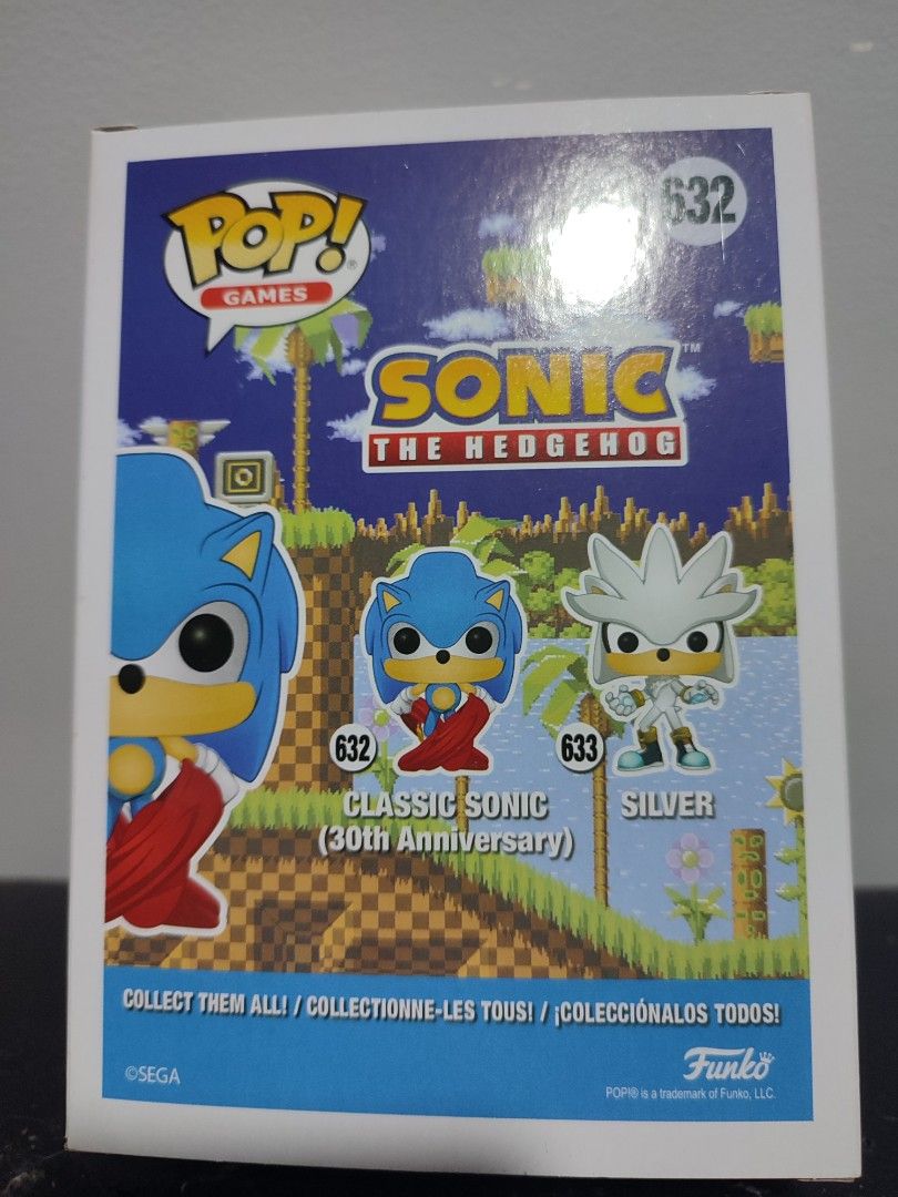 Classic Sonic (Flocked, Sonic the Hedgehog) 632 - Funko Shop Exclusive