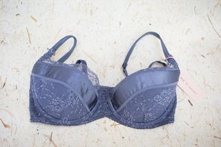 （分類：）位於 。 由 MandyLi00 提交（商品編號 1258095443，圖片 1）。簡介： 。