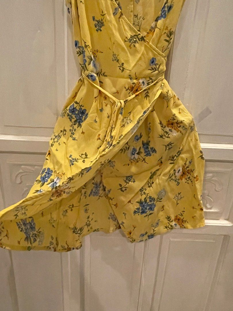 Forever 21 yellow wrap dress top