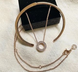 🌺 SALE! PANDORA ROSEGOLD sparkling small circle necklace and ID SIGNATURE OPEN BANGLE