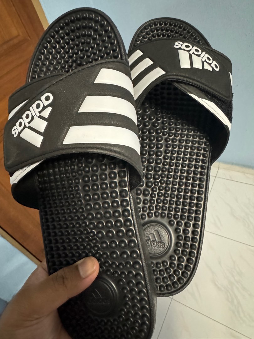 Adidas adissage Slides, Men's Fashion, Footwear, Flipflops and Slides ...