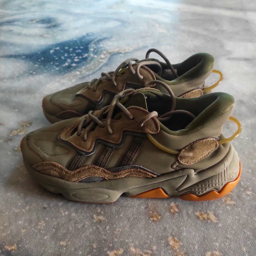 Adidas ozweego khaki shop womens