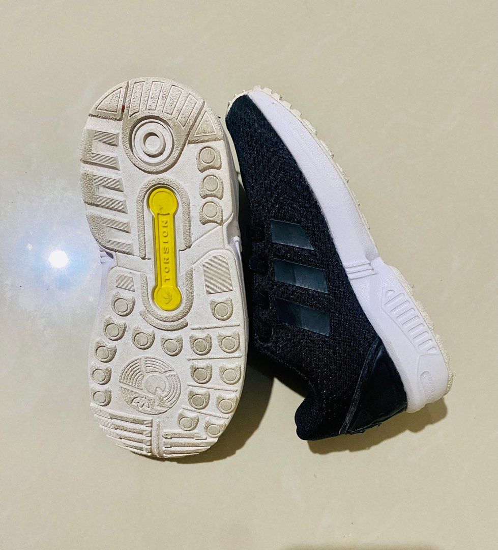Adidas Trainer Infants ZX Flux Black White size 9k Babies Kids