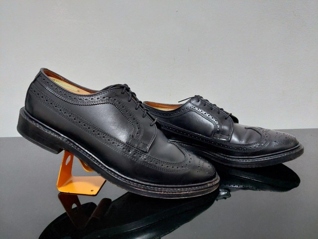 Allen Edmonds Macneil full grain leather black blucher. 8.5D