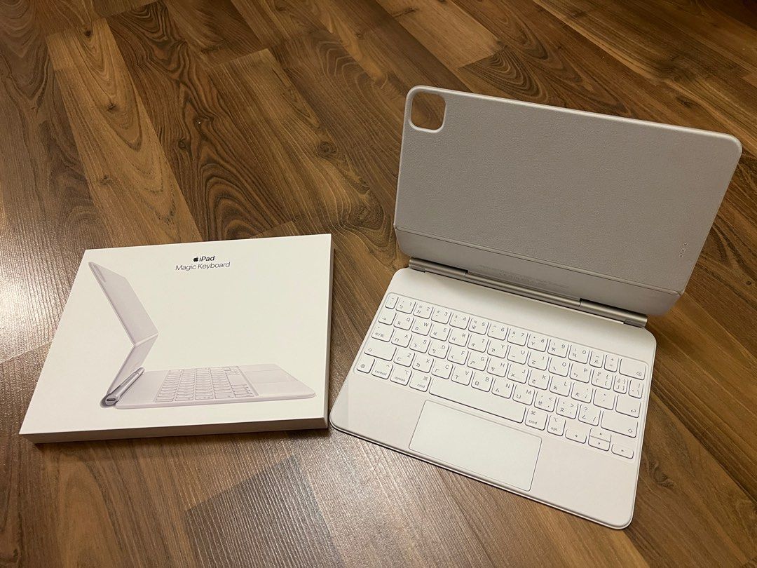 斷捨離。Apple Magic Keyboard 11 inch white Full set with warranty